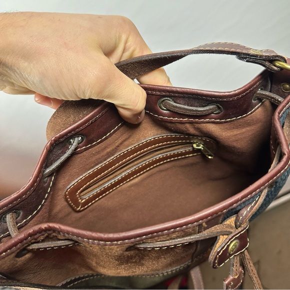 Cardon exotic capybara Bucket Bag - Picture 4 of 4